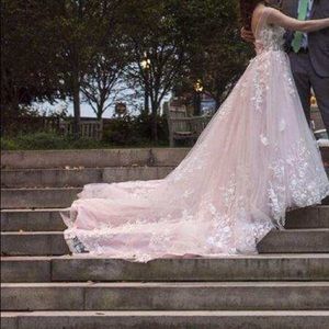 Gorgeous Wedding Gown